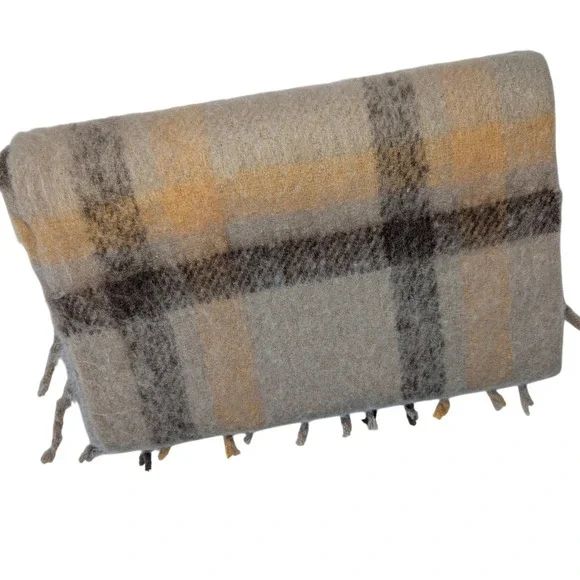 Steve Madden Plaid Scarf Shawl Fringe Tan Yellow Grey Cozy Winter Warm Soft - Picture 5 of 5